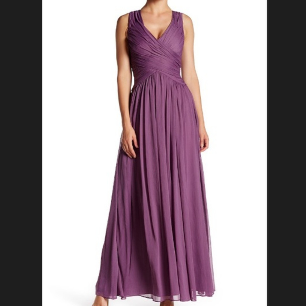 Vera Wang Chiffon V-Neck Gown